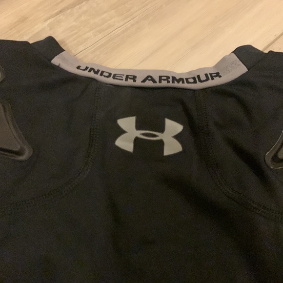 Men’s T-shirt, size small - Picture 9 of 12